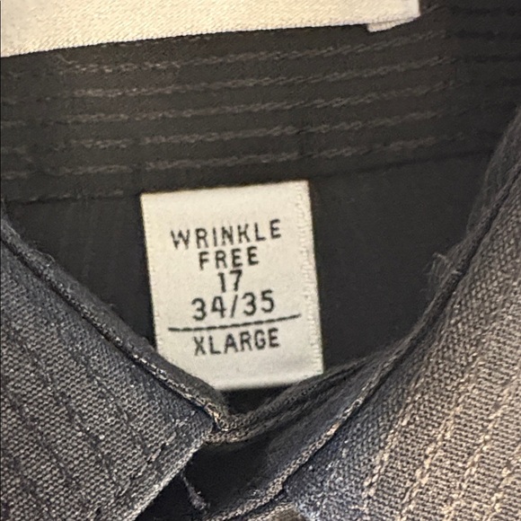 Van Heusen Men's Dark Charcoal/Black Dress Shirt XL 17” neck - Picture 3 of 4